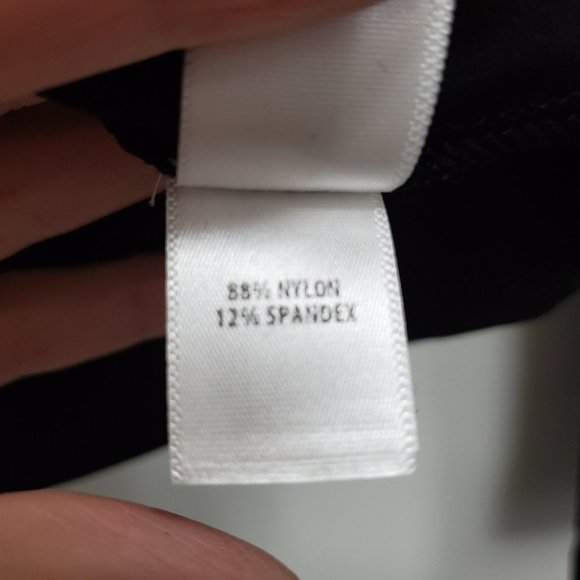 𝅺St. John Collection Nuda Black Fine Jersey Turtleneck Shell - Picture 2 of 4